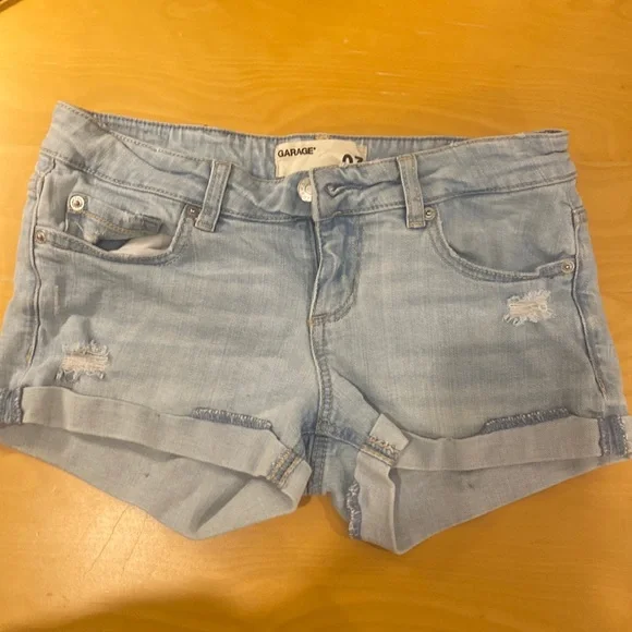 Mini shorts - Picture 1 of 2